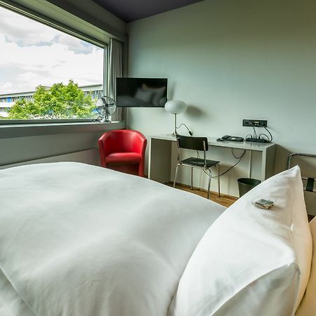Dasbreitehotel Am Rhein Basel Eksteriør billede