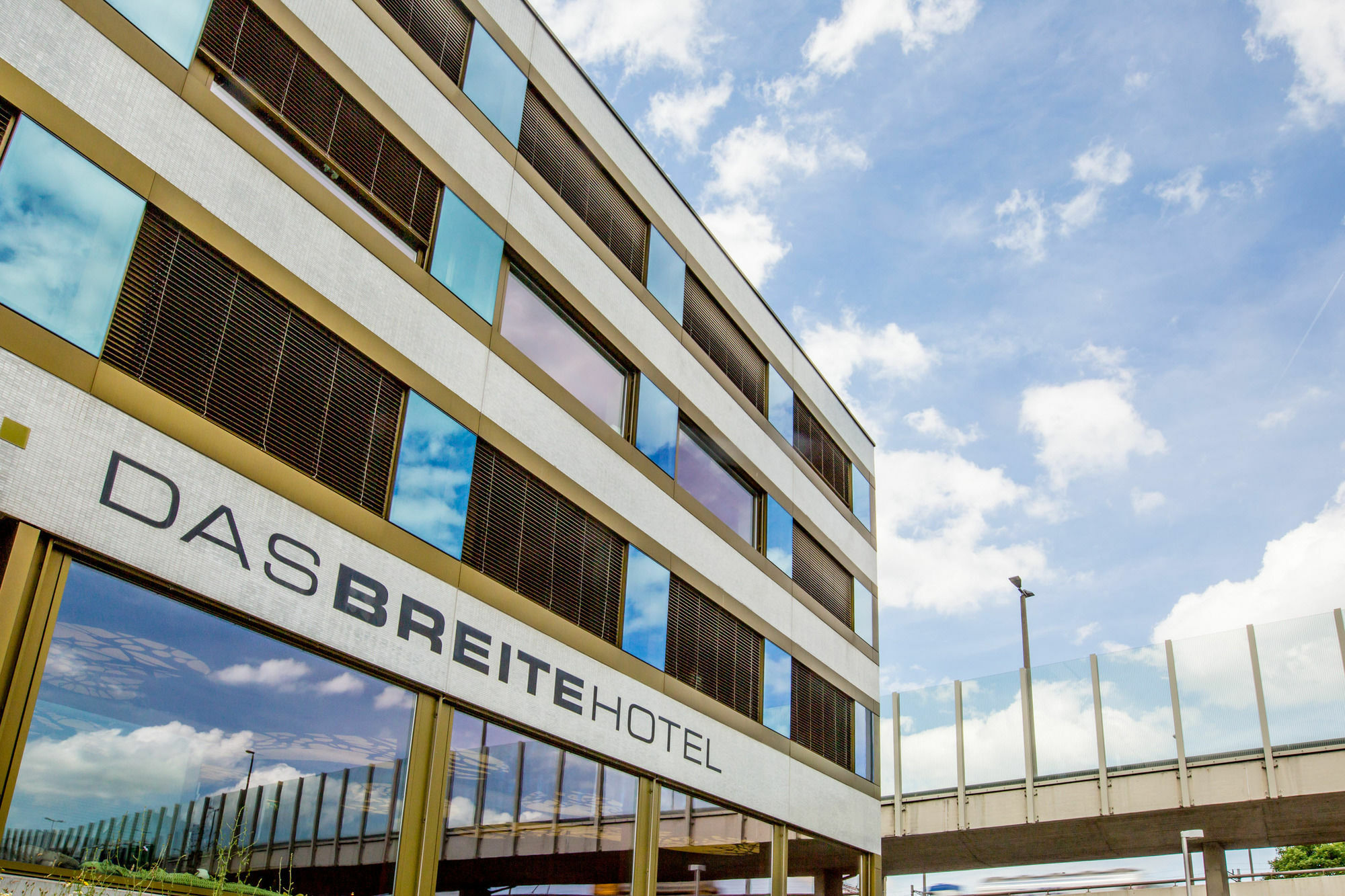 Dasbreitehotel Am Rhein Basel Eksteriør billede