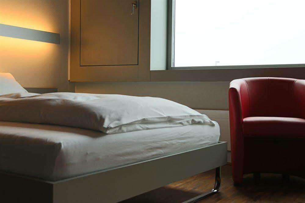 Dasbreitehotel Am Rhein Basel Eksteriør billede